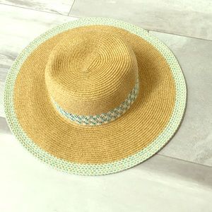 Women’s wide brim sun hat